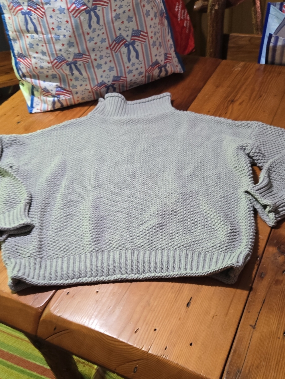 Light Gray Knit Turtleneck Sweater - Women Sz L